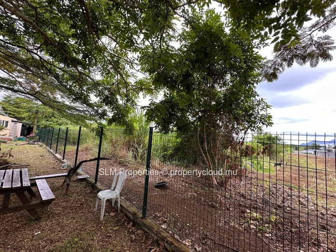 Terrain résidentiel de 4 220 m² à vendre à Sodnac