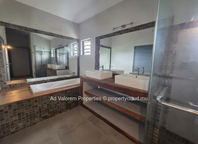 Maison spacieuse et familiale à vendre – Mont Piton