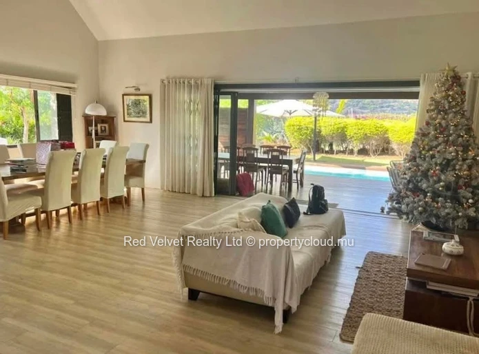 Villa de luxe à louer à Rivière Noire | Domaine sécurisé proche de la plage