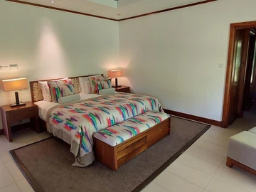 4 Bedroom Villa