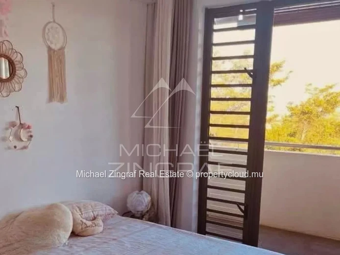 3-Bedroom Apartment with Stunning Rooftop Terrace - Flic en Flac