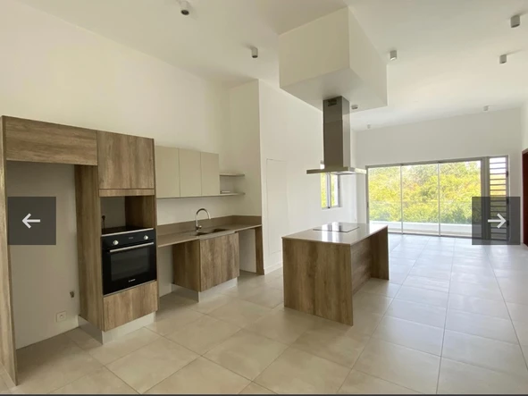 Open to foreign buyers – Beachfront apartment for sale in Grand Gaube