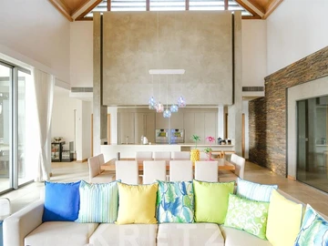 5 Bedroom House