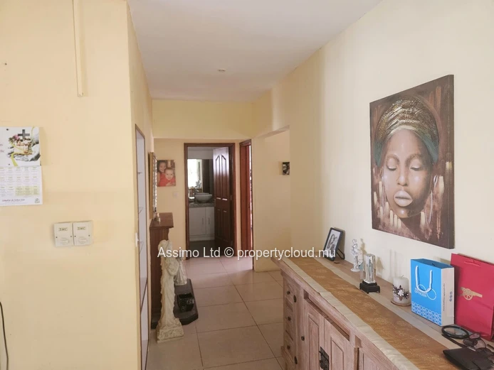 Spacious 5-bedroom family home for sale in Le Mahe, BEAU VALLON.