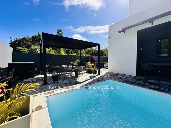 Contemporary Villa With A Mineral And Tropical Design