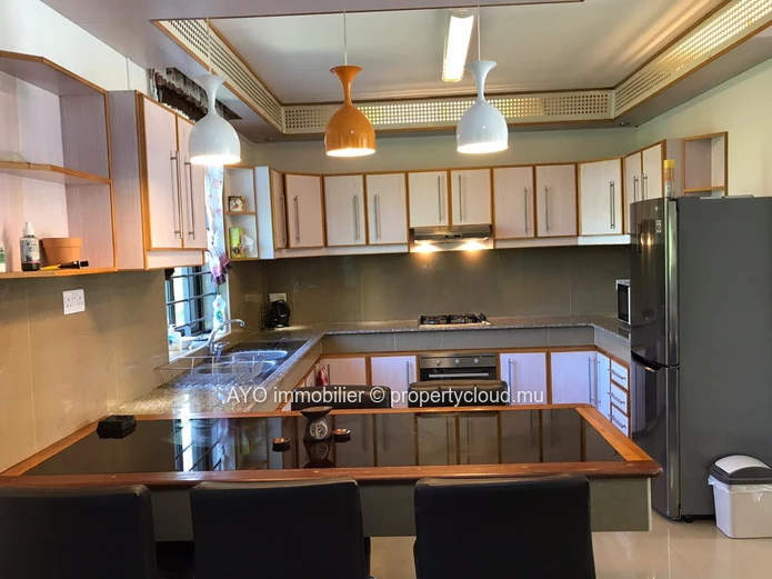 Beautiful 3 beds house with pool,garden not far from the beach in Calodyne