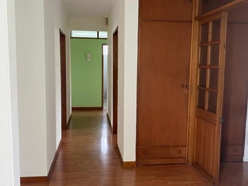 6 Bedroom House