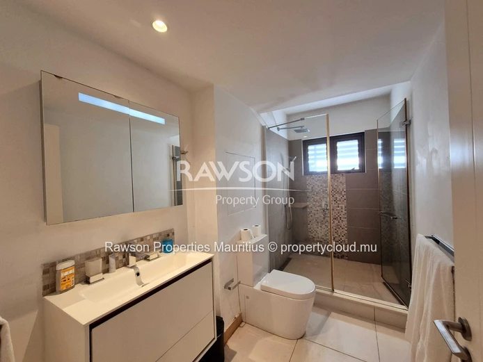 3 Bedroom Duplex To Let in Grande Rivière Noire