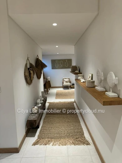 FOR SALE : Magnifique Appartement de 194 m² au Mont Choisy Golf