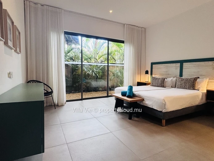 Grand Gaube - 4-bedroom ensuite villa with swimming pool