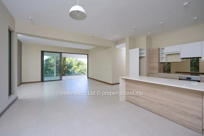 Appartement à Vendre Pointe aux Canonniers – Rooftop Privatif avec Piscine, Vue Mer, Résidence Premium | Accessible É...