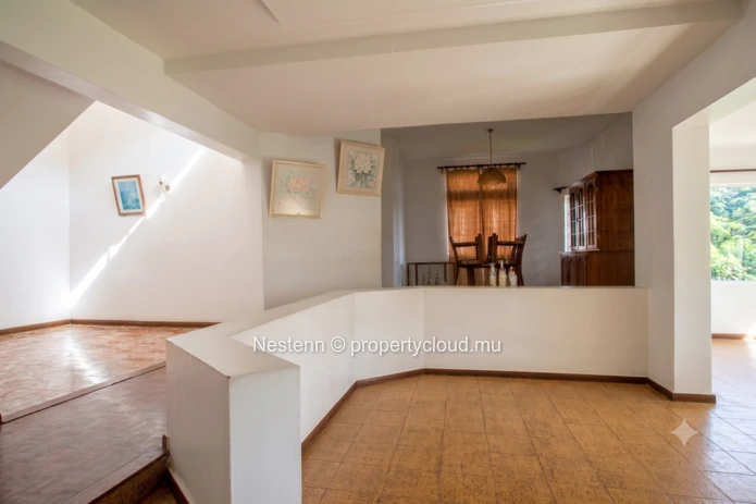 Villa traditionnelle de 4 chambres proche des commodités