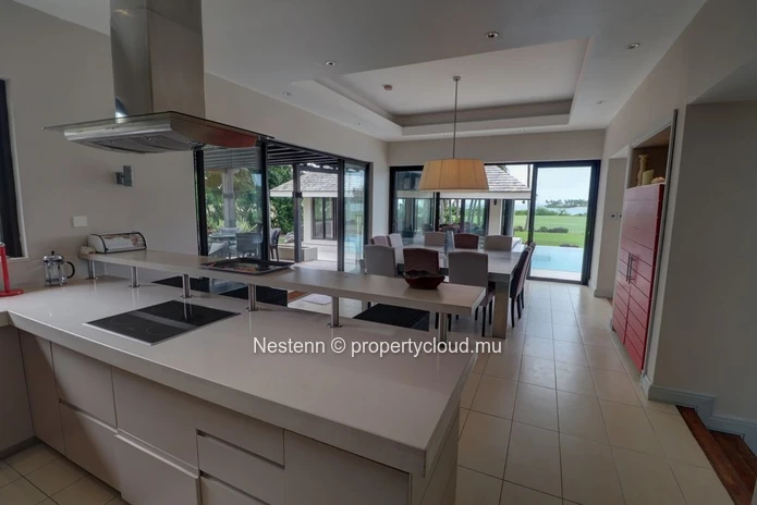 Sea View Villa – Modern Elegance with Private Pool