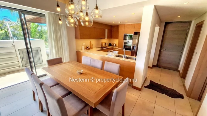 2-bed penthouse in a prestigious parc