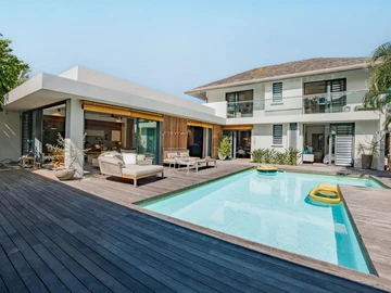 Villa For Sale In Tamarin