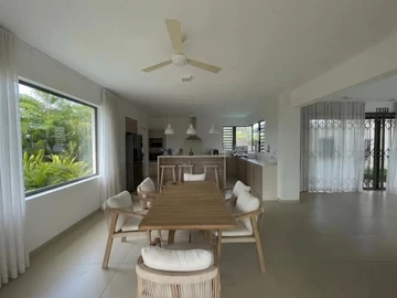 4 Bedroom Villa