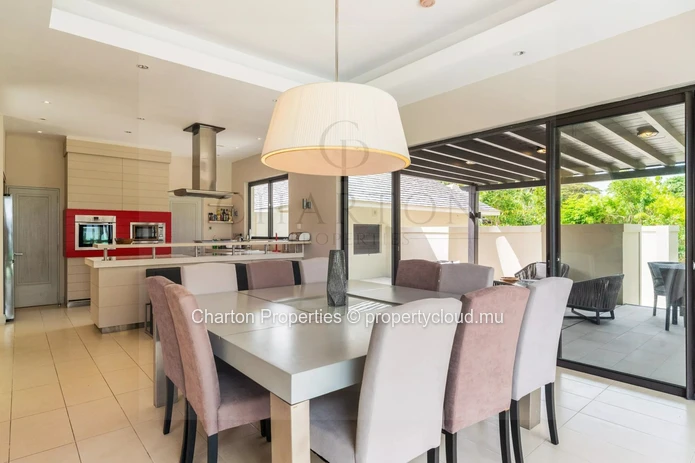 Villa 6 chambres d’exception avec vue panoramique sur le golf et le lagon
