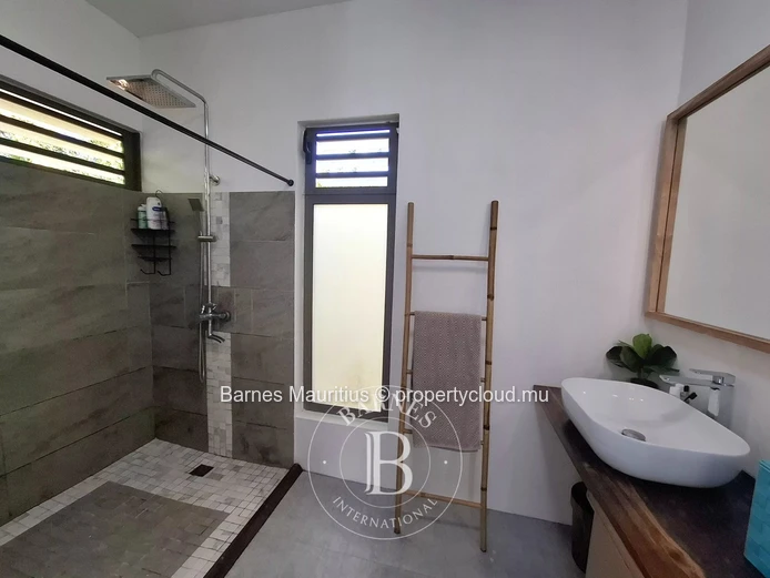 GROS BOIS - Single-Storey Home with Mezzanine - 200 m²