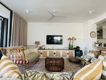 5 Bedroom Townhouse, Duplex