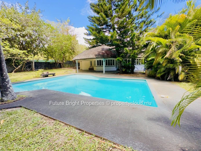 Le Charme Tropical d’une Grande Maison Créole à Grand Baie