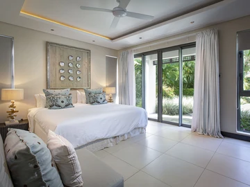 5 Bedroom Villa