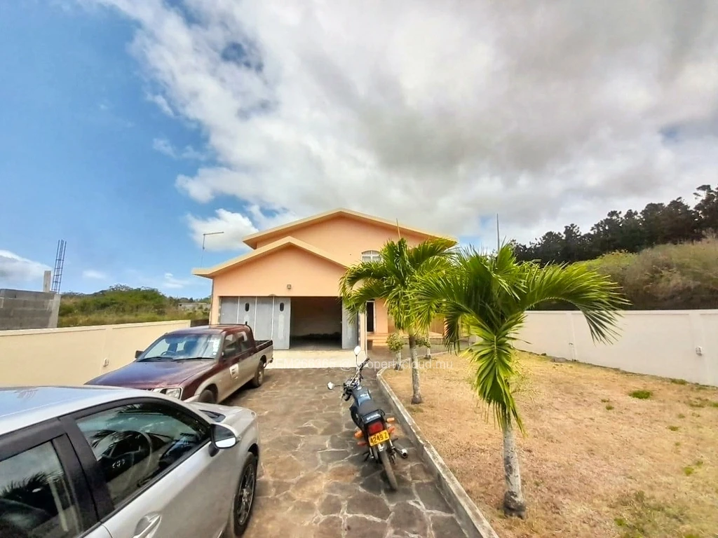 6 Bed Houses for Rent in Petit Raffray CEM266365