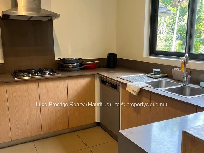 Townhouse Rénové et Meublé 4 Chambres à Azuri Village | Terrasses Rooftop
