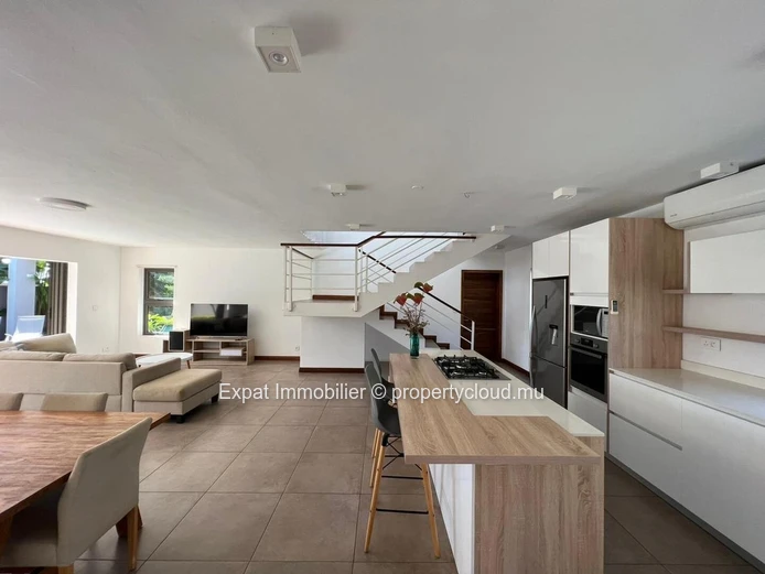 Villa moderne 3 chambres en résidence sécurisée – À louer à Péreybère