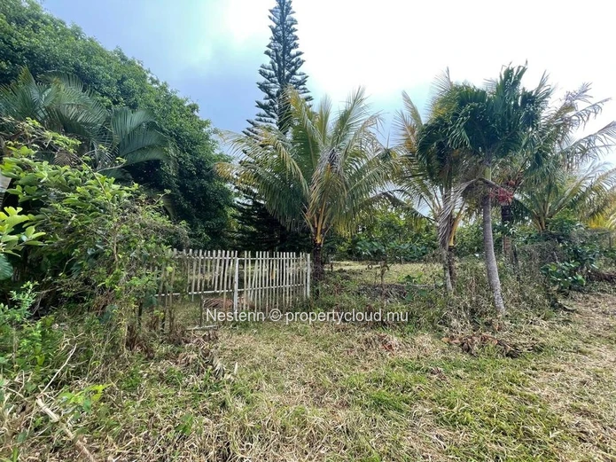 Terrain agricole de 103,2 Perches/4 357,92 m² 