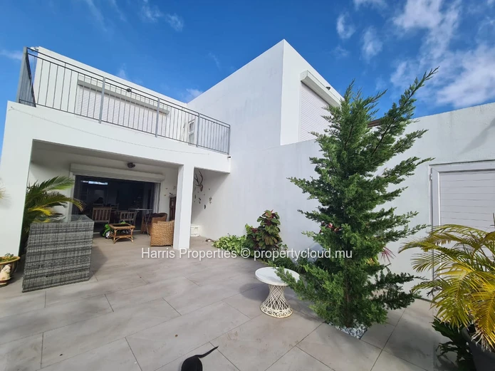 Belle et grande villa indépendante disponible à la vente à Cap Malheureux