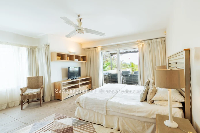 Luxury Beachfront Penthouse in Cap Malheureux with Sea Views and Communal Pool - Fully Furnished and Equipped 