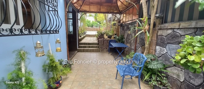 House for rent in Sodnac - An Elegant Luxury Home with Generous Living Spaces