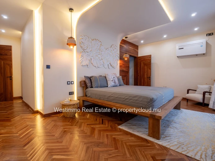 Villa d'exception de 433 m² à vendre à Beau Vallon, proche de Blue Bay