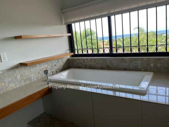 Superbe villa de 4 chambres avec une vue imprenable sur l'océan