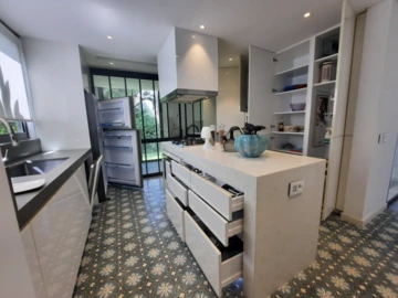 5 Bedroom Villa