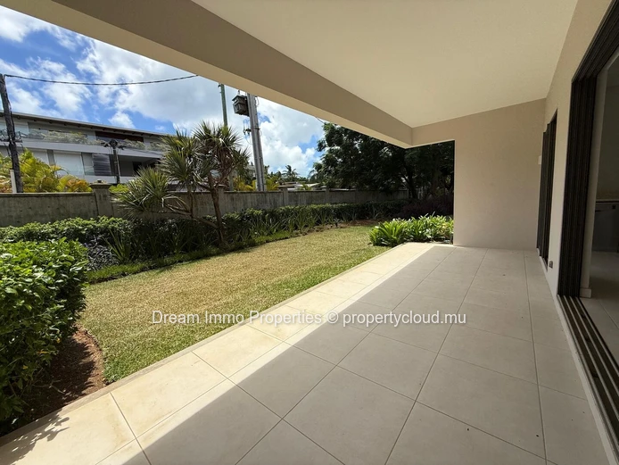 3-bedroom apartment with huge terrace in Pointe aux Canonniers – Mauritius