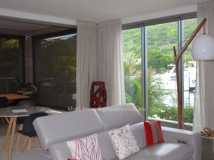 Duplex Villa with 5 en-suite bedrooms, in a Marina, Black River