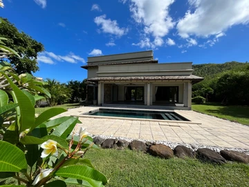 4 Bedroom Villa