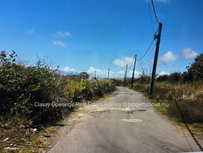 Mont Mascal 14,050 m² — Roadside Land Near Golf & Shops