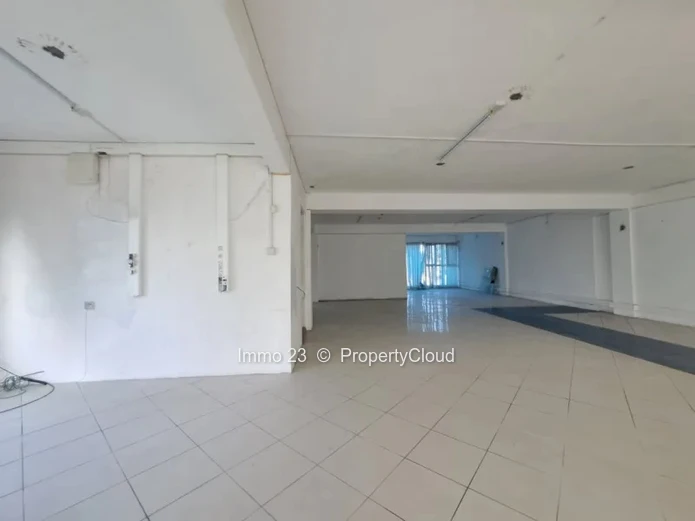 Emplacement commercial - 196m2 - Curepipe
