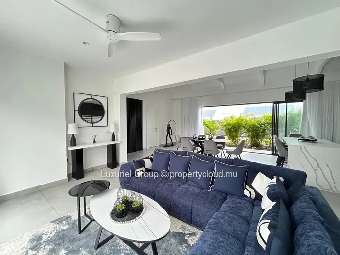 Magnifique Villa Design avec Piscine et Espaces de Vie Extérieurs