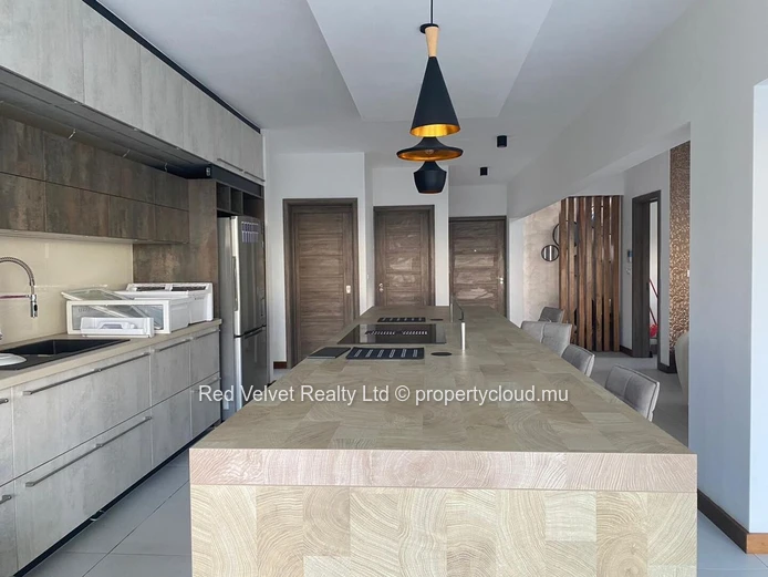 Luxueux penthouse en duplex à vendre à Sodnac, Quatre Bornes