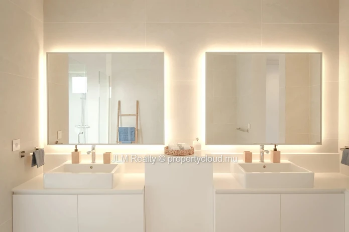 Penthouse de luxe avec vue mer à vendre à Grand Gaube, Île Maurice