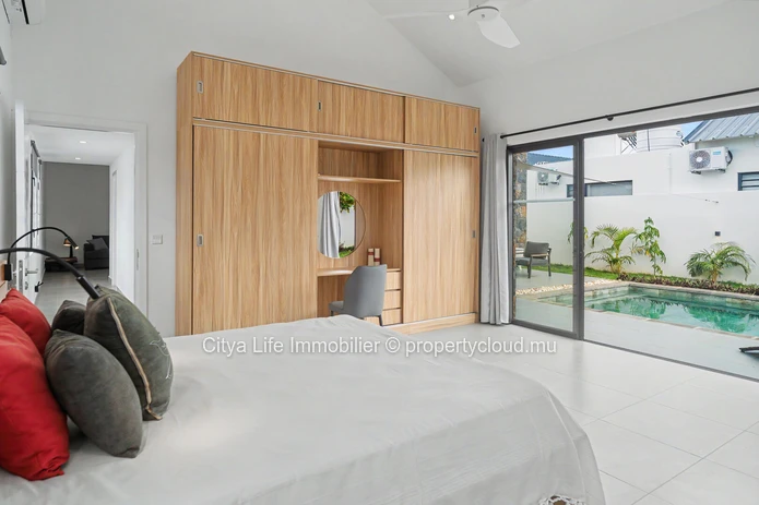 Maison 3 chambres avec piscine à vendre à Mont Mascal (180 m²)