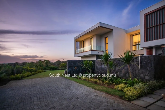 Ultra Luxury Contemporary Villa with Sunset Views, Tamarin