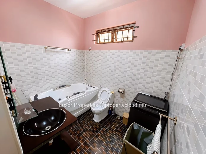 Apartment For Rent – Flic En Flac