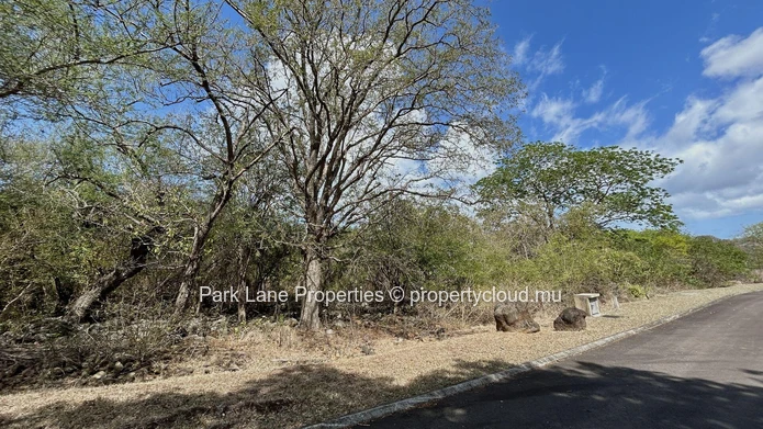 1,696 m² Plot in the Gated Estate Domaine de Palmyre with Stunning Mountain Views