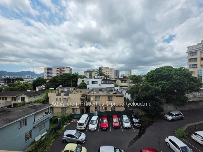 Office for sale in Quatre Bornes