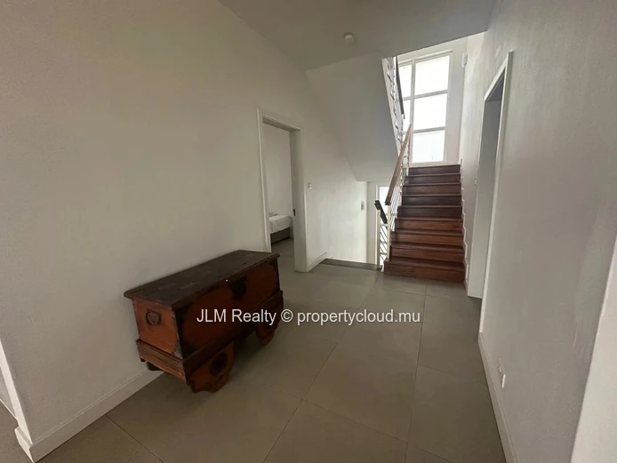 Spacious villa with swimming pool for rent in a friendly residential area of Black River, Mauritius