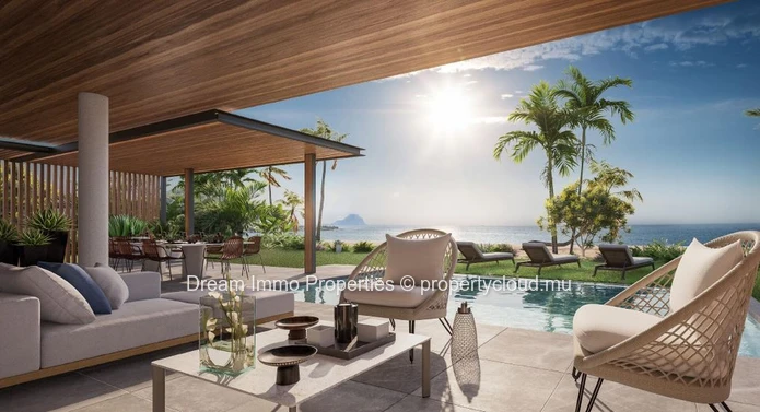 Unique ! Villa Pieds Dans L’Eau Avec Vue Lagon, Morne & Acces Hotel 5* Sur La Cote Ouest De L' Ile Maurice